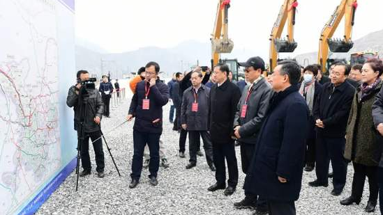 凯发k8省自主修建的天水至陇南铁路开工